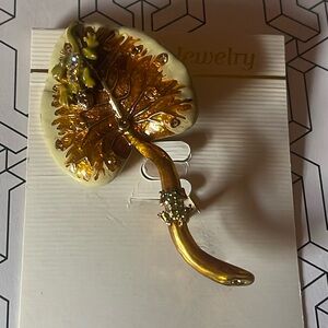 NOS Fall Leaf Lizard & Frog Brooch, So Detailed!